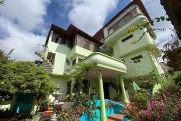 בית מלון כפרי Hostal Casa Edén