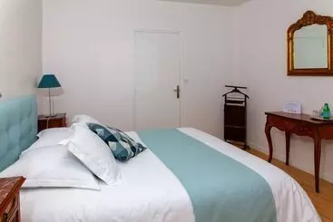 Majatalo La Fontaine Racine