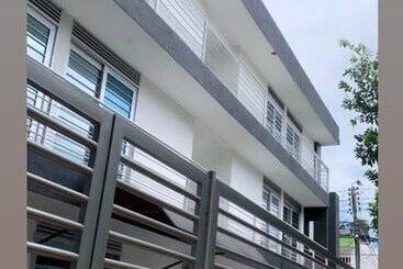 アパートホテル Ebenezer Aparta