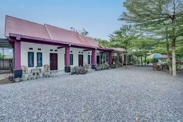 Hotelli Efniati Homestay Syariah By Oyo