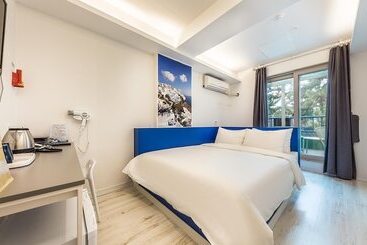 Motel Gangneung Gyeongpodae Santorini