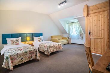 łabędź Hotel Karczma