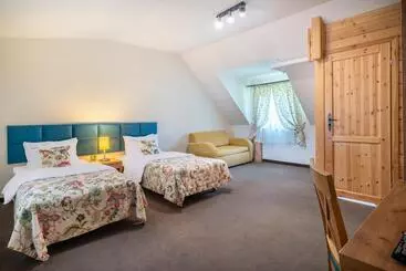 łabędź Hotel Karczma