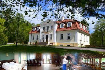 호텔 Ksiãƒâ€žã¢â€žâ¢ãƒâ€¦ã‚â¼ycowy Dworek