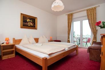 Отель Pension Melcher