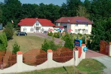 Hotel Pod Dębami