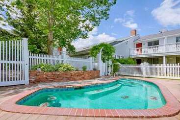 Hotel Rhumb Line Resort