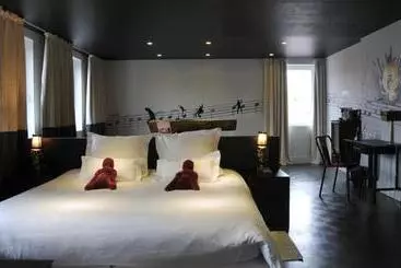 Hotelli Sint Ji Design Rooms