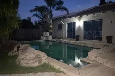 ペンション Or Tambo Stay Unit 2