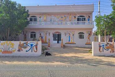 هتل Egyptian Sunrise