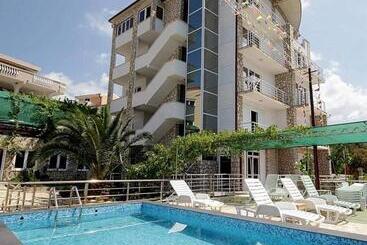 هتل Villa Victoria