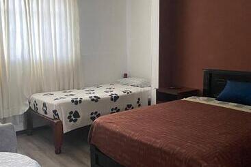 ペンション Calu L Petit Hostel