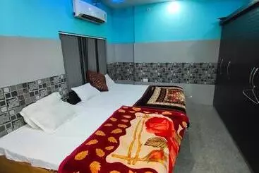Hotell Nidhi Bnb