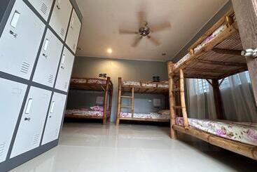 Lionfish Backpackers Hostel Malapascua