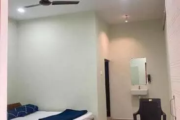 リゾートホテル Oceanic Stay And Restaurant Gokarna