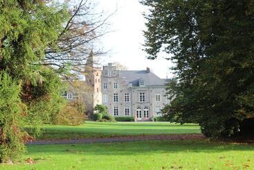 Bed and Breakfast Château De Beez