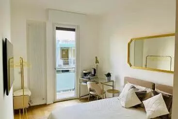 Aamiaismajoitus (B&B) Leaf Apartments   Solari / Tortona