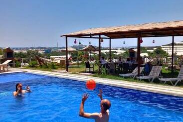 هتل آپارتمان Bu Bungalow