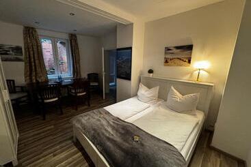 Lucia S Elbhotelchen