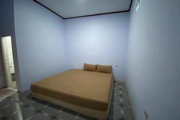 Szálloda Spot On 93510 Penginapan Melati Tanjung