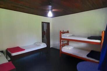 Hostel E Pousada Araquari