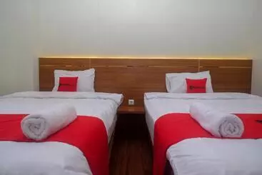 Hotelli Reddoorz @ Gentan Raya