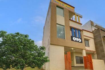 Hotel Spot On Shri G K Palace