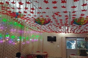 Oyo Hotel Moonlight Palace