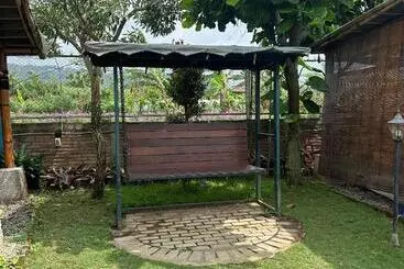 Pensionat Bata Merah Guesthouse Batu