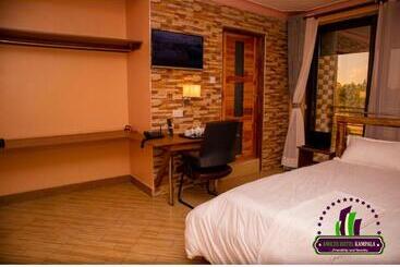 Amicus Hotel Kampala