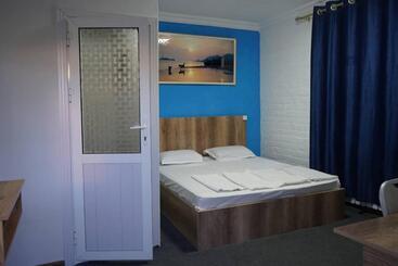 Hotel Ilhombek Guest House