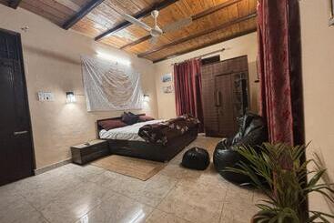 Karvaan B&b 2bhk Homestay