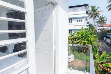 호텔 Guest West Inn Cochin