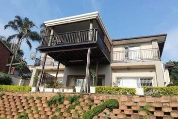 Pension (Hôtel basse catégorie) Millwood House