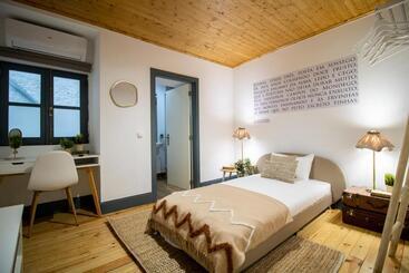 بنسيون Sé Velha Suites