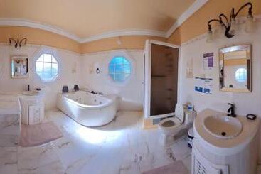 Cas Bed And Breakfast