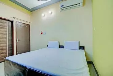 Hotel Oyo R.k Bohra Guest House