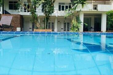 بنسيون The Brothers