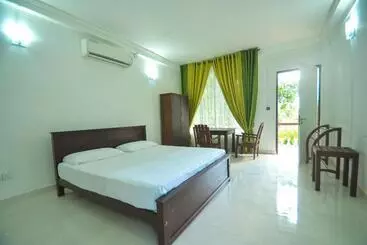 Spice Village Hotel & Restaurant
