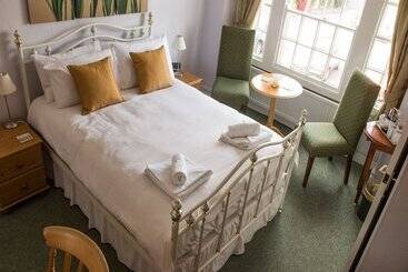 פונדק Phelips Arms