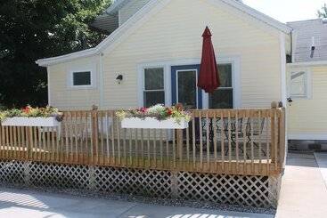 Otel Captain's Cottage Suites