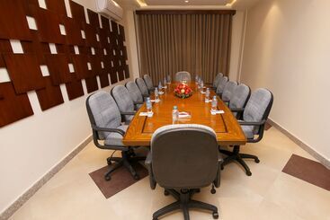 Hotel One Rahim Yar Khan Club Road