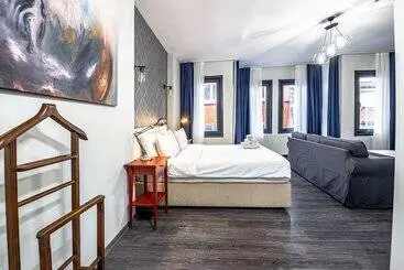 Pension Room In Apartment   Luxury Historical Hotel Room In Sultanahmet