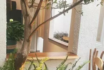 Appart'hotel Babahouse2 Homestay Tp Vinh, View Sân Vườn
