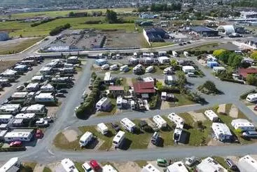モーテル Queen Street Holiday Park
