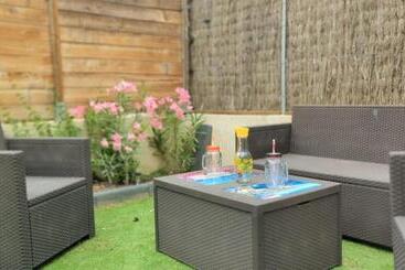 Pension Le Cœur De Canet   Maison Av Jardin   Tout Confort