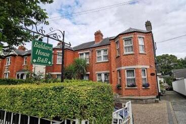 تختخواب و صبحانه Baldara House