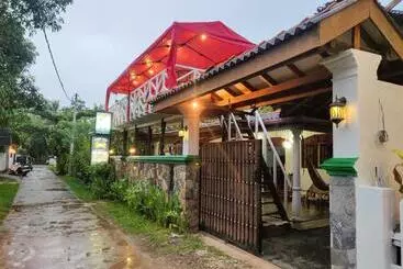 Alberg Shantha Surf Villa