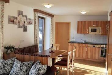 Pansiyon Bauernhof Burglehen