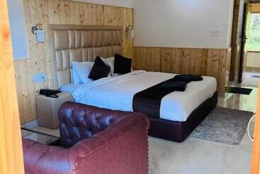 Aadarsh Hotel, Nanital